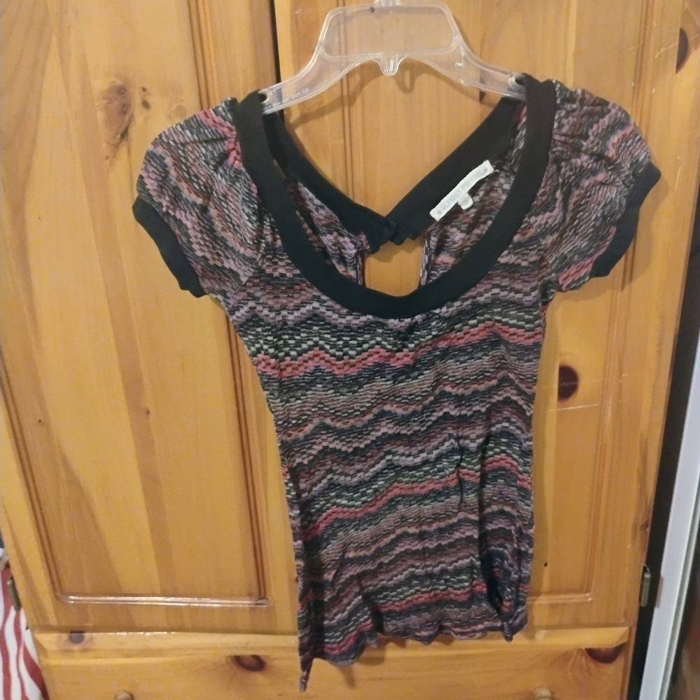 Almost Famous Black and Multicolor Zigzag Top
